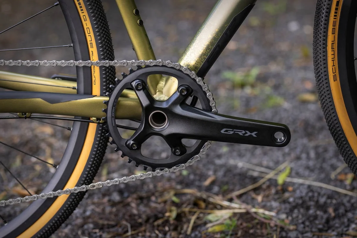 x-road-comp-gr-matte-olive-metallic-2-4af0a465-53cd-4621-8576-aca404e21423.webp
